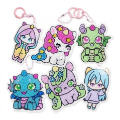 DIAMANTINY KAWAII PORTACHIAVI ACR. ASS. EAN 8056779900395 INGROSSO GIOCHI CON COLORI
